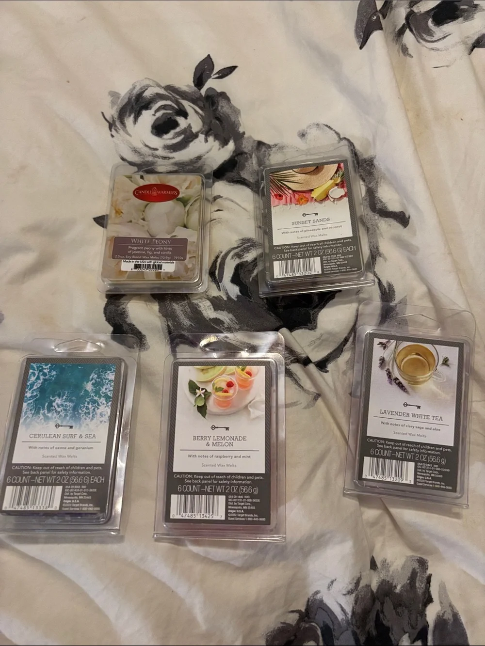 Target Assorted Scented Wax Melts 6 different scents to choose from